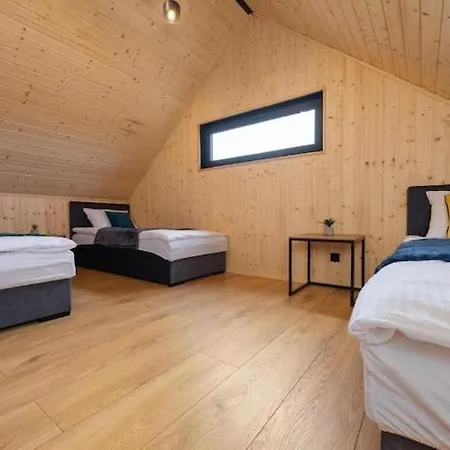 Comfortable Homes, Pool, Sauna, Jacuzzi