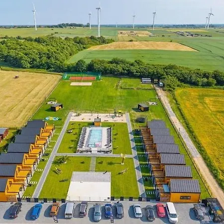 Comfortable Homes, Pool, Sauna, Jacuzzi بيت للعطل Kopań